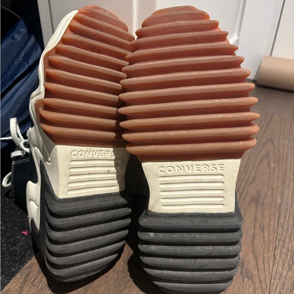 Converse Black & White Run Star Hike Platform Sneakers - Picture 7 of 7